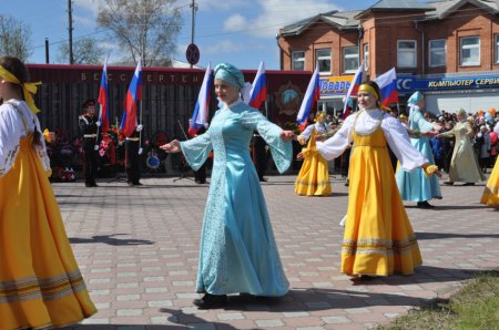 9 МАЯ И КРАСНАЯ ЗВЕЗДА
