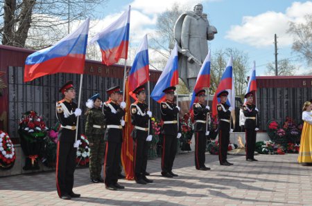 9 МАЯ И КРАСНАЯ ЗВЕЗДА