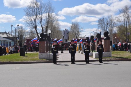 9 МАЯ И КРАСНАЯ ЗВЕЗДА