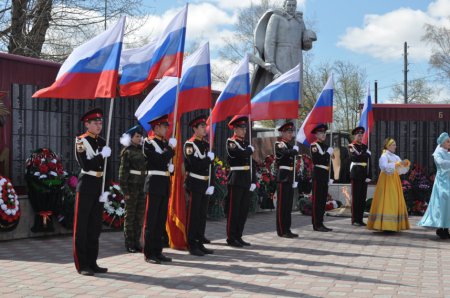 9 МАЯ И КРАСНАЯ ЗВЕЗДА