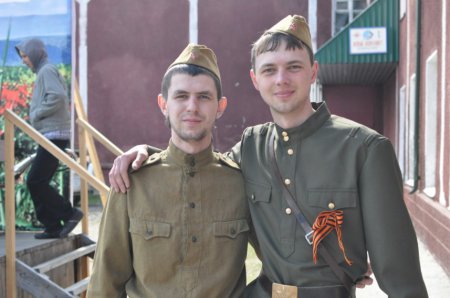 9 МАЯ И КРАСНАЯ ЗВЕЗДА