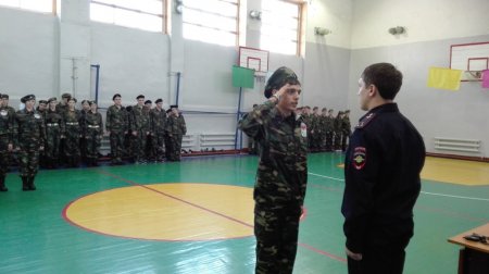 Строевым шагом