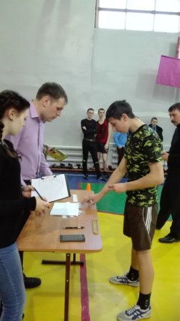 Строевым шагом