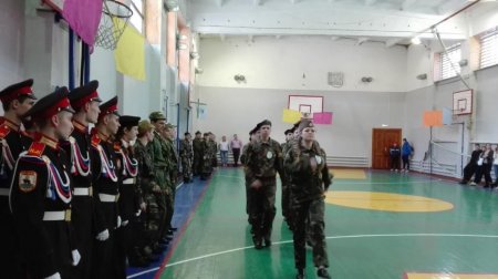 Строевым шагом