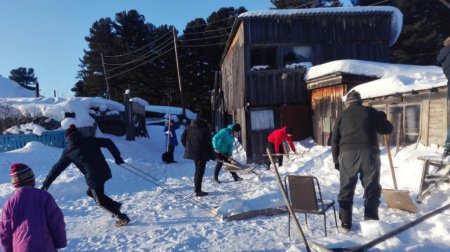 Акция по уборке снега