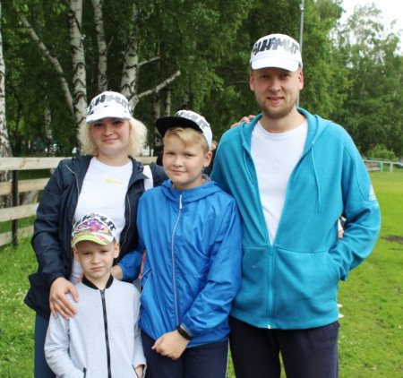 Дружная, спортивная семья