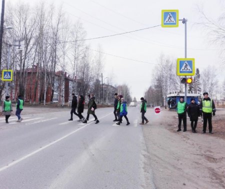 "Дети за безопасность на дорогах!" "Дети за безопасность на дорогах!"