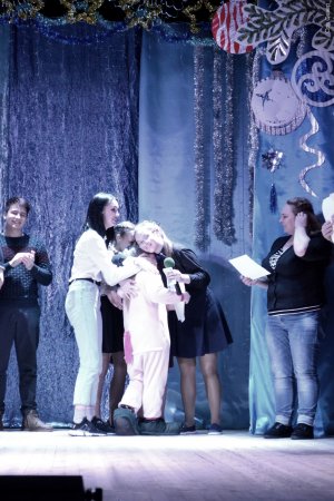 С шуткой по жизни идти С шуткой по жизни идти