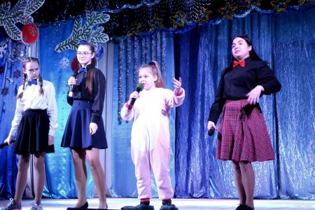 С шуткой по жизни идти С шуткой по жизни идти