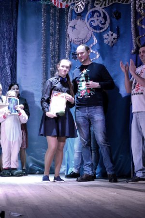 С шуткой по жизни идти С шуткой по жизни идти