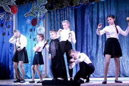 С шуткой по жизни идти С шуткой по жизни идти