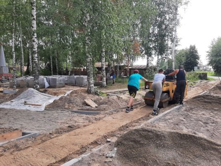 Продолжаются работы по благоустройству общественной территории "Сквер (парк) в НГСС